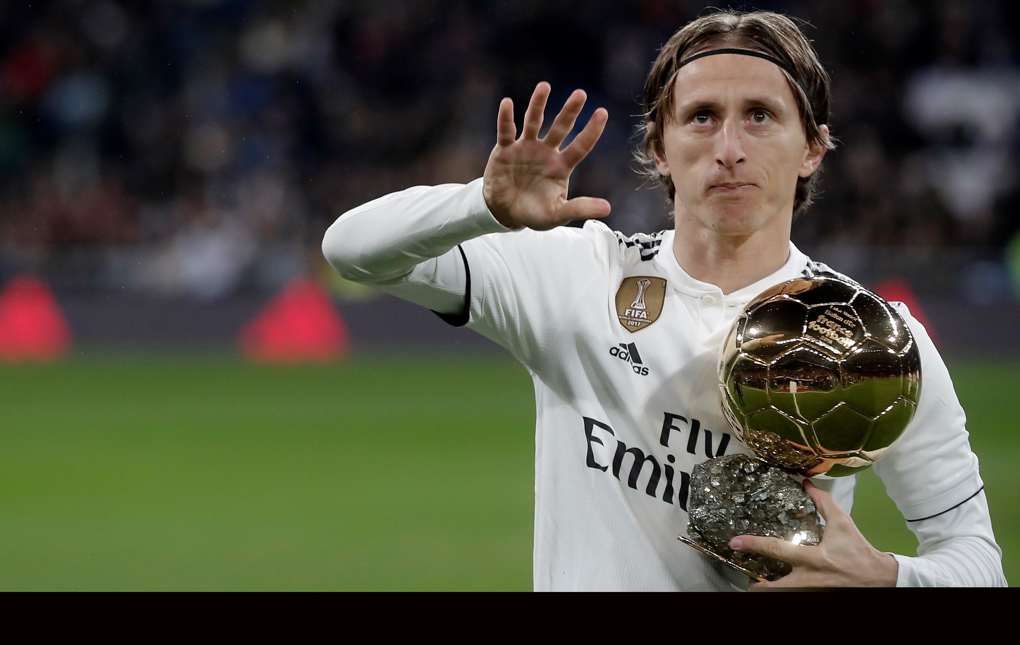 因排名垫底多名球员家人遭死亡威胁，佛罗伦萨官方表示谴责