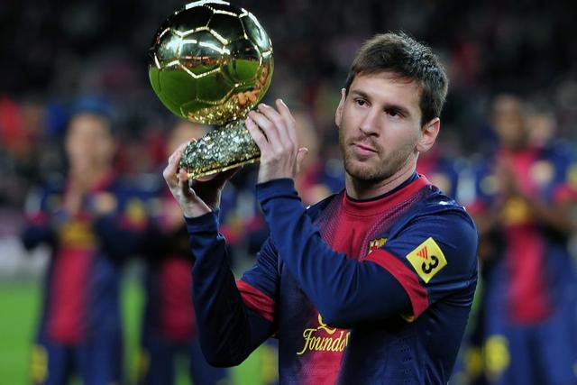 卡利亚里vs热那亚：米纳、塞巴斯蒂亚诺-埃斯波西托首发，马利诺夫斯基、洛伦佐-科隆博出战