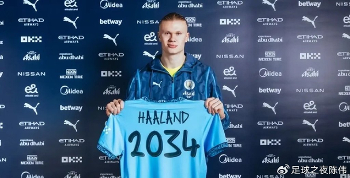 滑手扮关公成都街头玩滑板