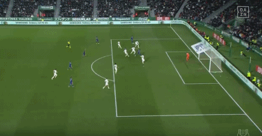 篮板球被他一个人统治了