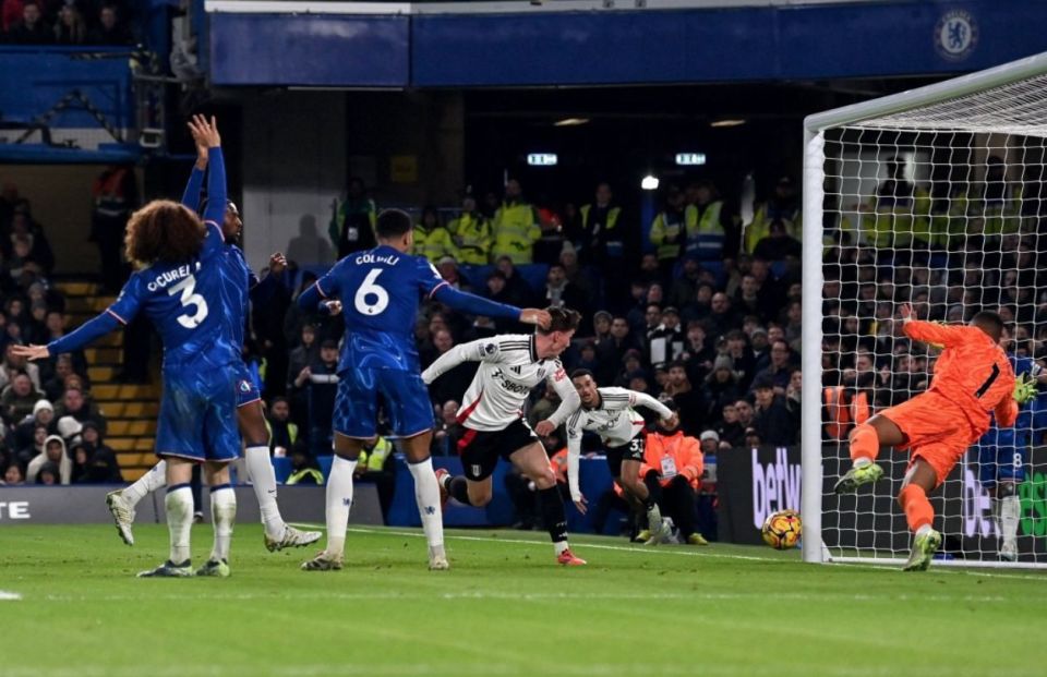 火箭哈登末节三分连续命中